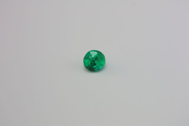 Emerald - Round 0.07 ct