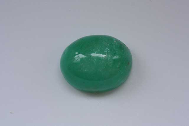 Emerald (Beryl) - Oval cabochon 10.820 ct