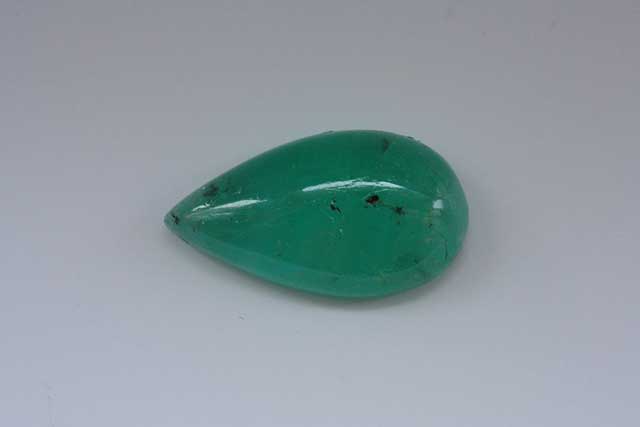 Emerald (Beryl) - Pear cabochon 9.385 ct