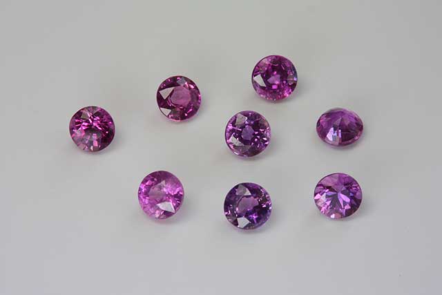 Sapphire - Round (8 stones) - 1.775 ct